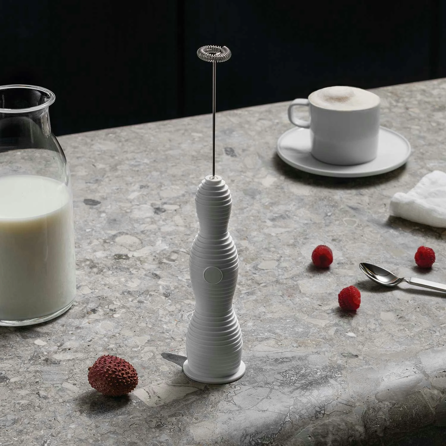 Alessi Pulcina Milchaufschäumer, Weiß 4 Alessi Pulcina Milchaufschäumer, Weiß – Bild 2