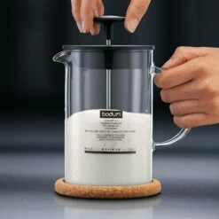 Bodum LATTEO Milchschäumer Mit Griff, Schwarz -Ausgewählte Küchengeschäfte bodum latteo milchschaumer mit griff schwarz 2