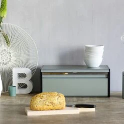 Brabantia Fall Front Brotbox, Brilliant Steel 10 Brabantia Fall Front Brotbox, Brilliant Steel -Ausgewählte Küchengeschäfte brabantia fall front brotbox weiss 2 1