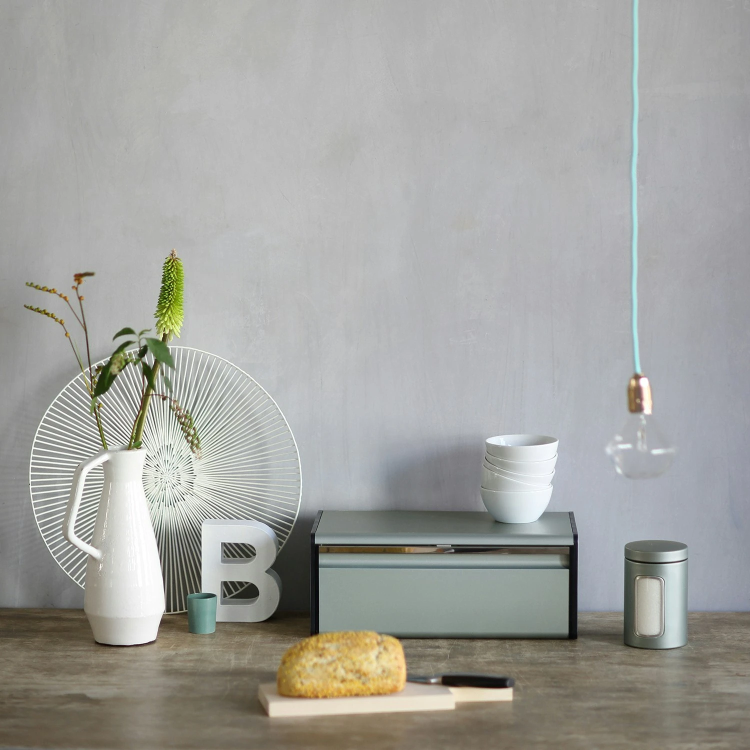 Brabantia Fall Front Brotbox, Brilliant Steel 7 Brabantia Fall Front Brotbox, Brilliant Steel – Bild 5