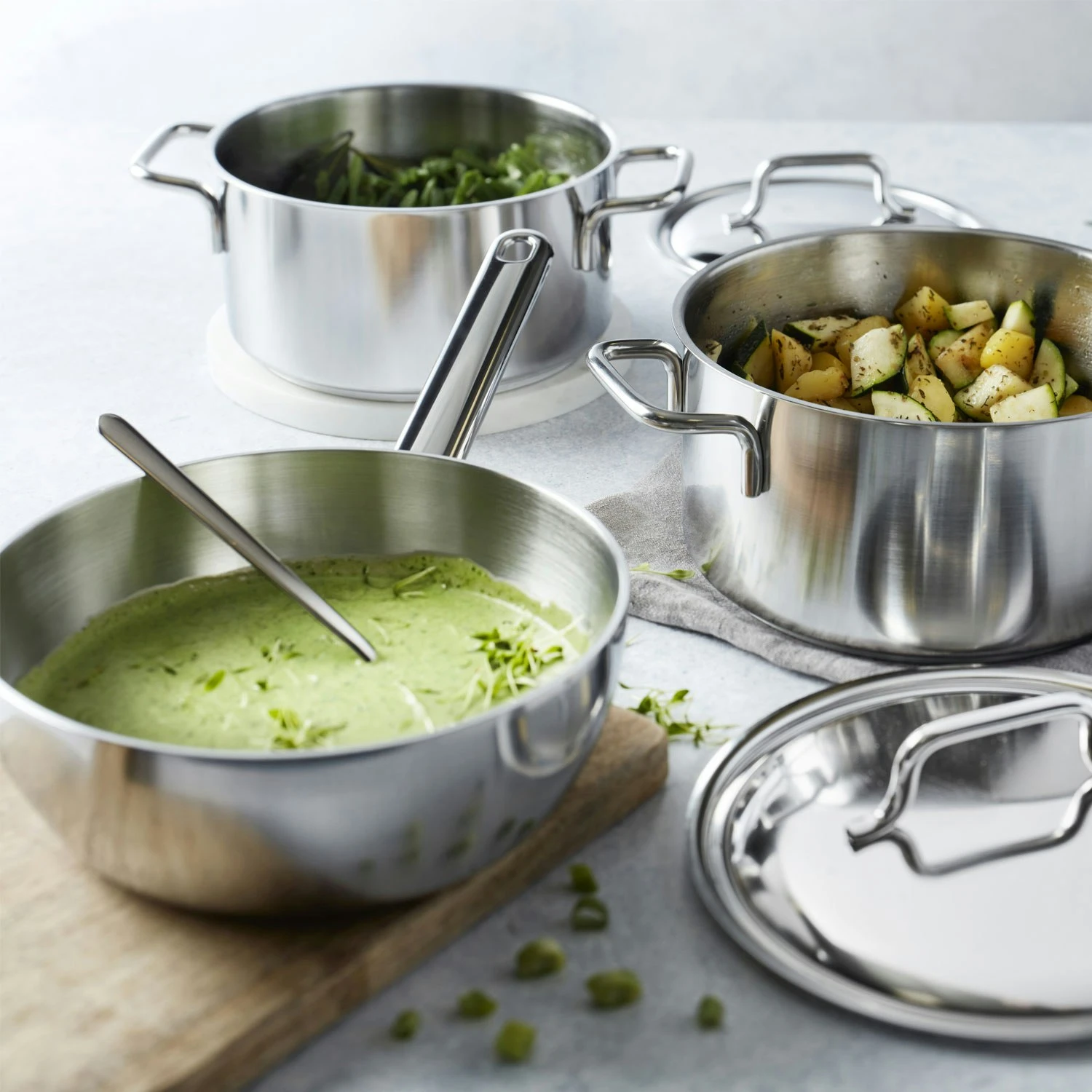 Demeyere Apollo Sauteuse 24 Cm / 3,3 L 4 Demeyere Apollo Sauteuse 24 Cm / 3,3 L – Bild 2