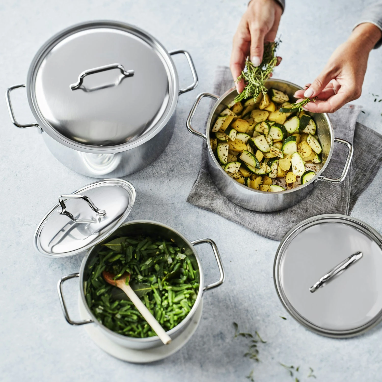 Demeyere Apollo Topf Mit Deckel 22 Cm / 4 L 4 Demeyere Apollo Topf Mit Deckel 22 Cm / 4 L – Bild 2