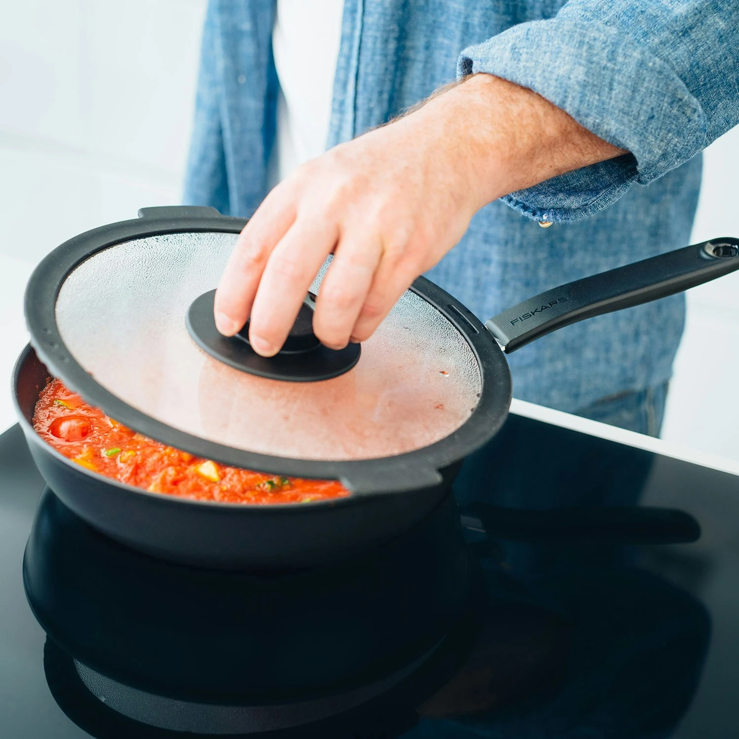 Fiskars Functional Form Traktörpfanne Ø26cm 7 Fiskars Functional Form Traktörpfanne Ø26cm – Bild 5