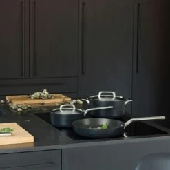 Fiskars Rotisser Traktörpfanne Gross Kante 24 Cm 9 Fiskars Rotisser Traktörpfanne Gross Kante 24 Cm -Ausgewählte Küchengeschäfte fiskars rotisser traktorpfanne gross kante 24 cm 3