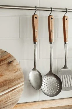 Heirol Gewinkeltes Streichmesser Edelstahl -Ausgewählte Küchengeschäfte heirol angled palette knife stainless steel 1