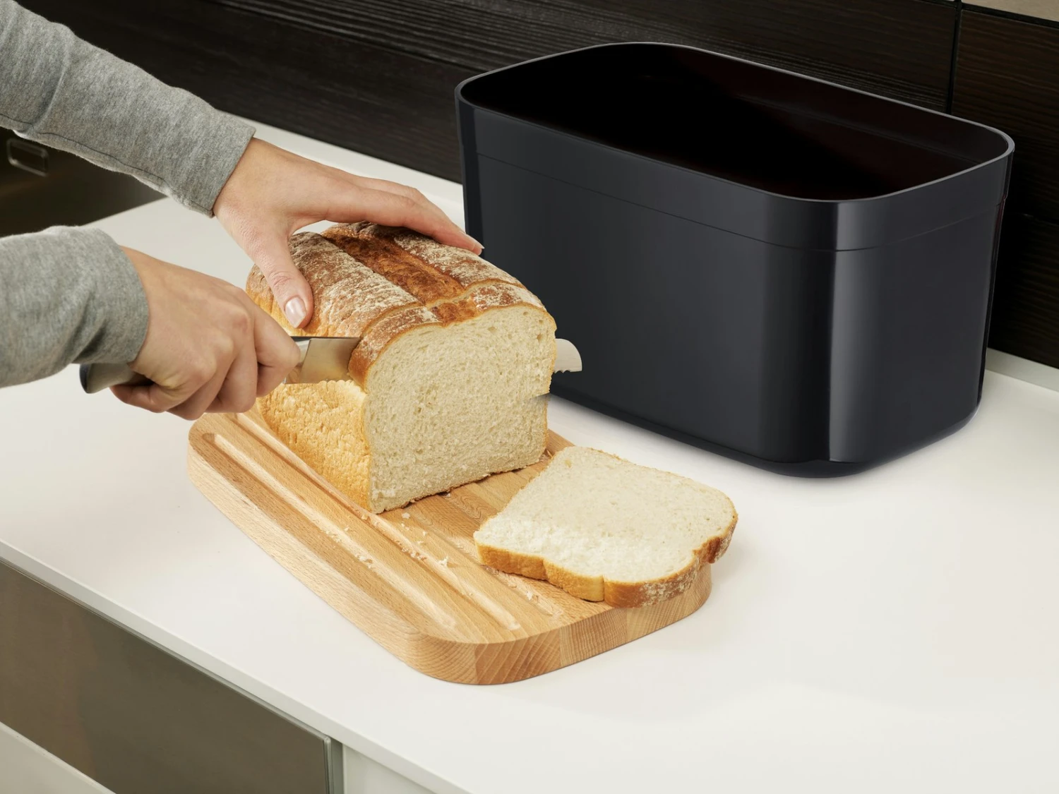 Joseph Joseph Bread Box With Cutting Board, Black 5 Joseph Joseph Bread Box With Cutting Board, Black – Bild 3