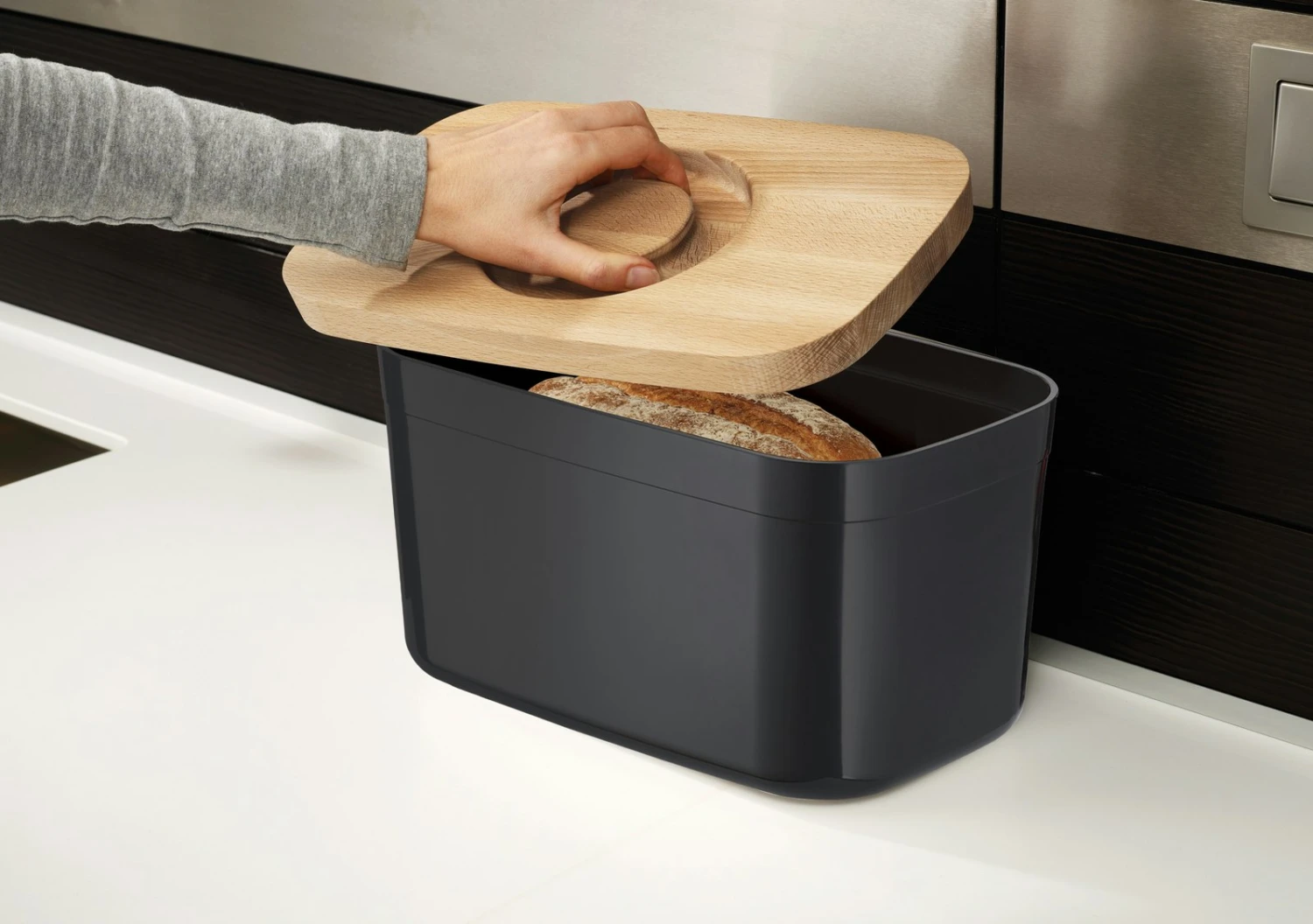 Joseph Joseph Bread Box With Cutting Board, Black 6 Joseph Joseph Bread Box With Cutting Board, Black – Bild 4
