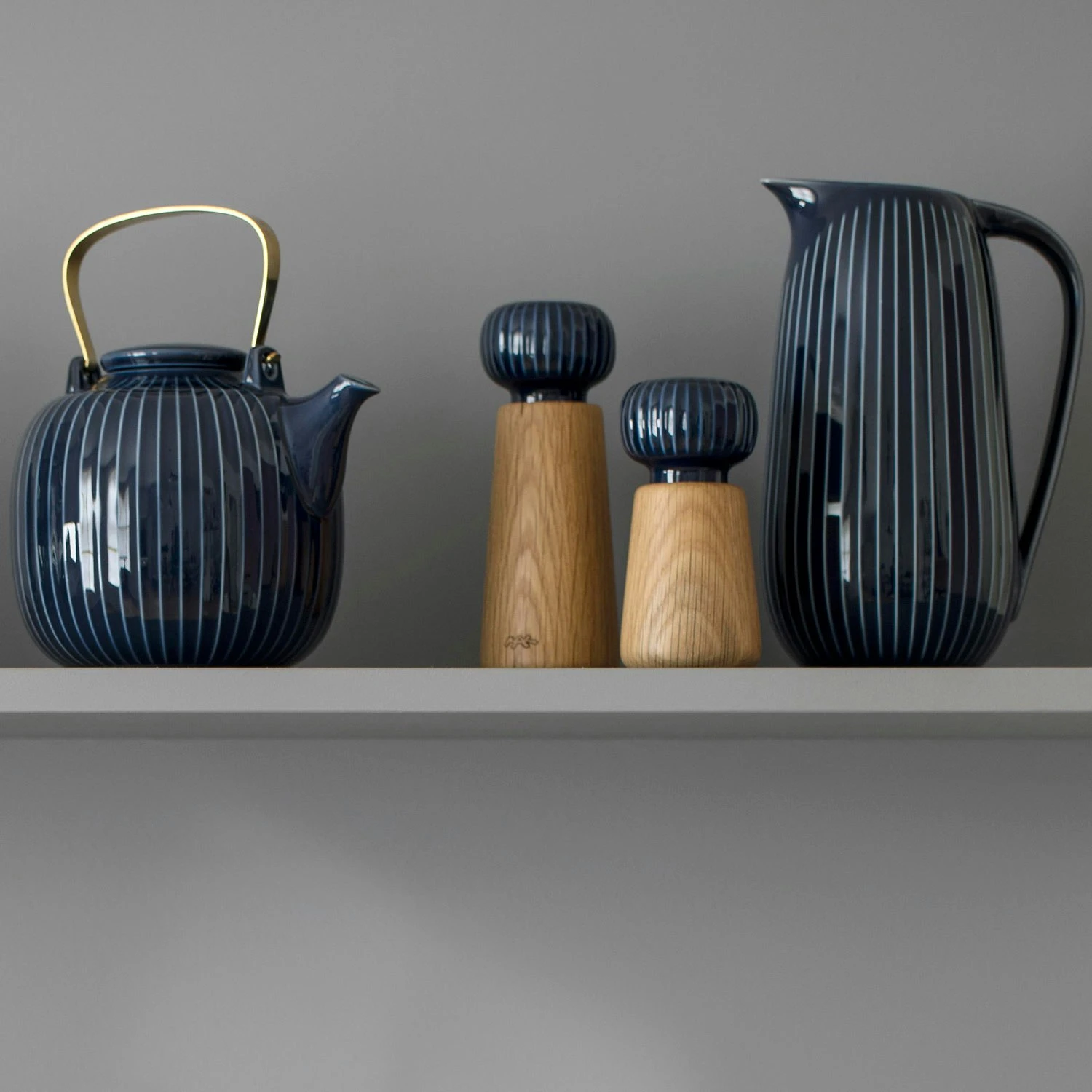 Kähler Hammershøi Kräutermühle Large, Weiß 4 Kähler Hammershøi Kräutermühle Large, Weiß – Bild 2