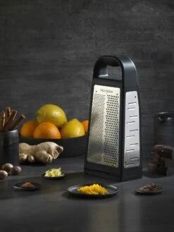 Microplane Box Reibe Mit Sammler -Ausgewählte Küchengeschäfte microplane box reibe mit sammler 3