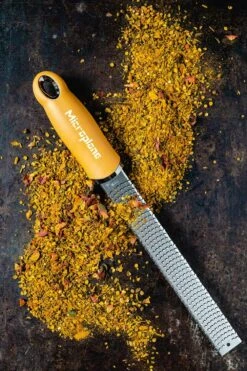 Microplane Premium Classic Zestenreißer, Darkyellow 10 Microplane Premium Classic Zestenreißer, Darkyellow -Ausgewählte Küchengeschäfte microplane premium classic zester 27