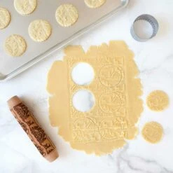 Nordic Ware Woodland Cottage Teigrolle 7 Nordic Ware Woodland Cottage Teigrolle -Ausgewählte Küchengeschäfte nordic ware rolling pin woodland cottage 1