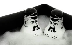 Normann Copenhagen Friends Salz & Pfeffer-set 8 Normann Copenhagen Friends Salz & Pfeffer-set -Ausgewählte Küchengeschäfte normann copenhagen friends salz pfeffer set 3