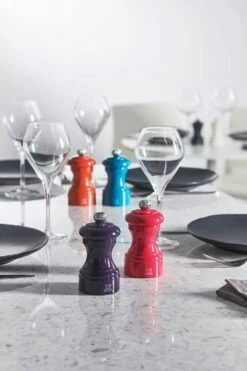 Peugeot Bistro Salzmühle 10 Cm, Pearl Grey -Ausgewählte Küchengeschäfte peugeot bistrorama salt mill red passion 10 cm 1 2