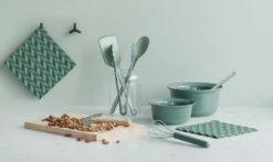 RIG TIG Cook-It Tong, Green 9 RIG TIG Cook-It Tong, Green -Ausgewählte Küchengeschäfte rig tig by stelton cook it tong green 3