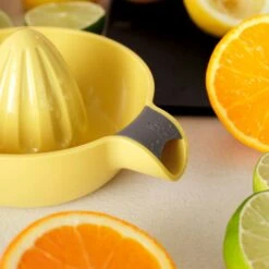 RIG TIG Juicy Zitronenpresse 8 RIG TIG Juicy Zitronenpresse -Ausgewählte Küchengeschäfte rig tig juicy 2