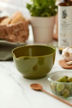 Rosti Margrethe Schüssel Olive, 0,5 L -Ausgewählte Küchengeschäfte rosti margrethe bowl 05l oliver 2