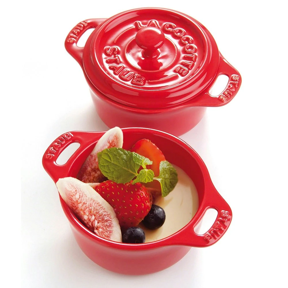 Staub Ceramic Round Cocotte, Cherry 4 Staub Ceramic Round Cocotte, Cherry – Bild 2