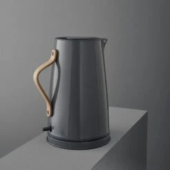 Stelton Emma Wasserkocher 1,2L, Grau 9 Stelton Emma Wasserkocher 1,2L, Grau -Ausgewählte Küchengeschäfte stelton emma wasserkocher 12l 3