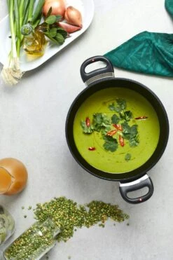 XD Kasserolle Mit Glasdeckel Induktion, 24 Cm 11 XD Kasserolle Mit Glasdeckel Induktion, 24 Cm -Ausgewählte Küchengeschäfte swiss diamond xd casserole with glass lid induction 3