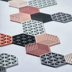 Zone Denmark Triangles Untersetzer, Schwarz 7 Zone Denmark Triangles Untersetzer, Schwarz -Ausgewählte Küchengeschäfte zone denmark triangles untersetzer himmelblau 1