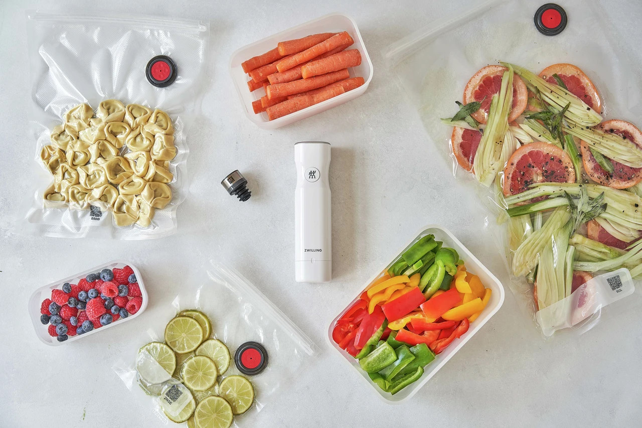 Zwilling Fresh & Save Starter-Kit Mit Vakuumpumpe / Taschen / Behälter Aus Plastik, 7 Teile 6 Zwilling Fresh & Save Starter-Kit Mit Vakuumpumpe / Taschen / Behälter Aus Plastik, 7 Teile – Bild 4